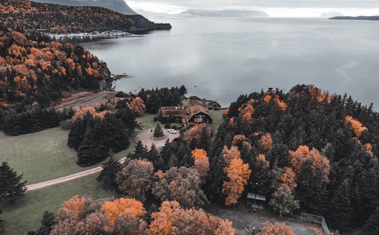 大陆移民香港的条件和费用标准